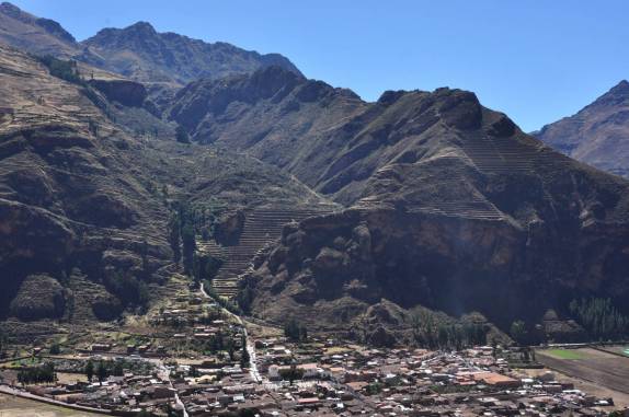 Pisac e as ruínas incas que sobem toda a montanha, no Valle Sagrado, nas proximidades de Cusco, no Peru